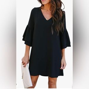 NWT BELONGSCI BLACK BELL SLEEVE SHIFT DRESS | SIZE M